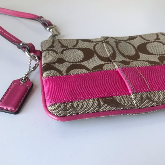 Coach Signature Jacquard Patent Leather Monogram Wristlet, Y2K / Vintage - Picture 5 of 16
